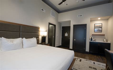 Danville VA Hotel Rooms .